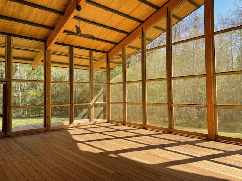 Screened in Porch1